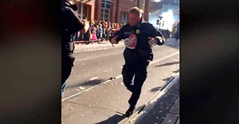 Bremen: Tanzender Polizist geht im Internet viral