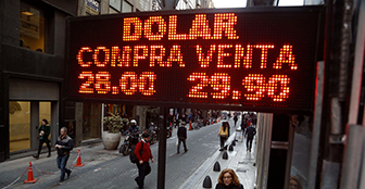 Los turistas se aprovechan de la crisis del peso en Argentina